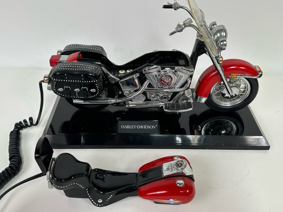Vintage Harley-Davidson Motorcycle Phone [Photo 7]