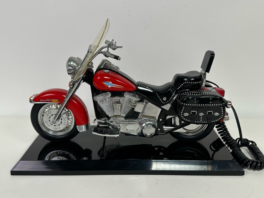 Vintage Harley-Davidson Motorcycle Phone [Photo 10]