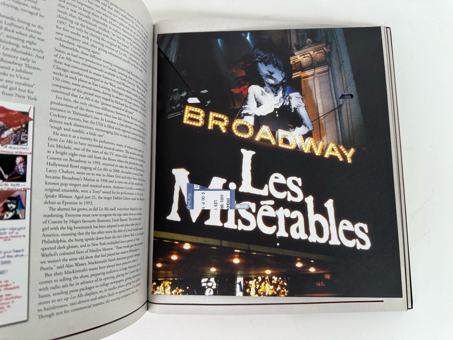 Les Miserables From Stage To Screen Book Benedict Nightingale & Martyn Palmer Applause Theatre & Cinema Books [Photo 9]