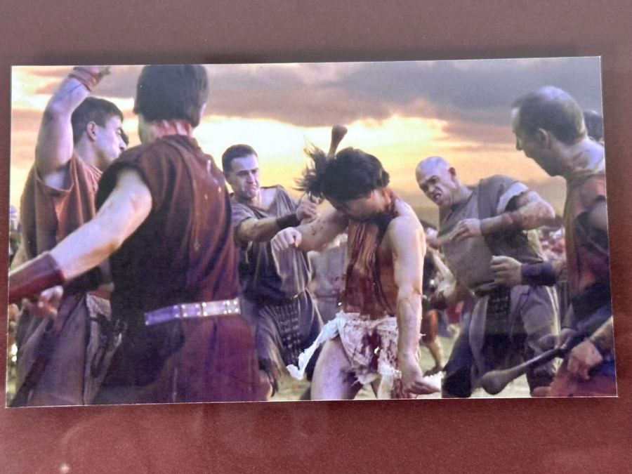 Screen Used Movie Prop Foam Club Used In Filming Spartacus: War Of The Damned With Cert Shadowbox Framed 19.5W X 24.5H X 3D [Photo 6]