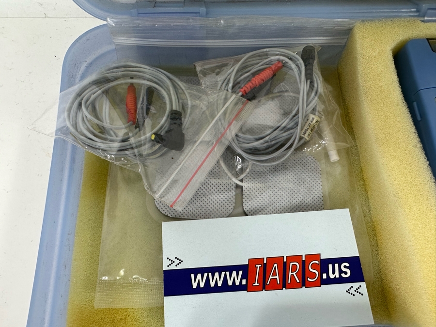 TENS 210T Neuromuscular Stimulator [Photo 4]