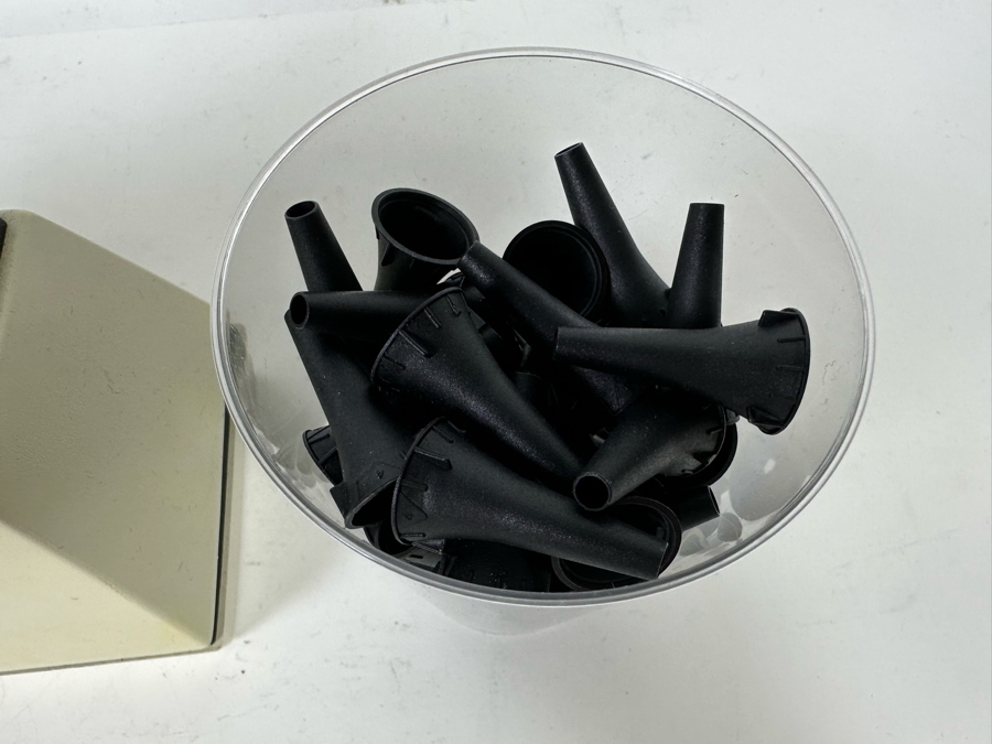 Welch Allyn Otoscope And Charging Station [Photo 12]