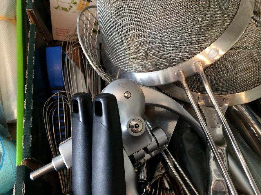 Kitchen Utensil Lot [Photo 2]