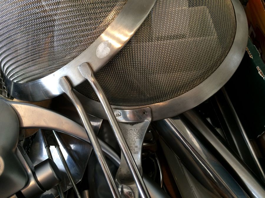 Kitchen Utensil Lot [Photo 3]