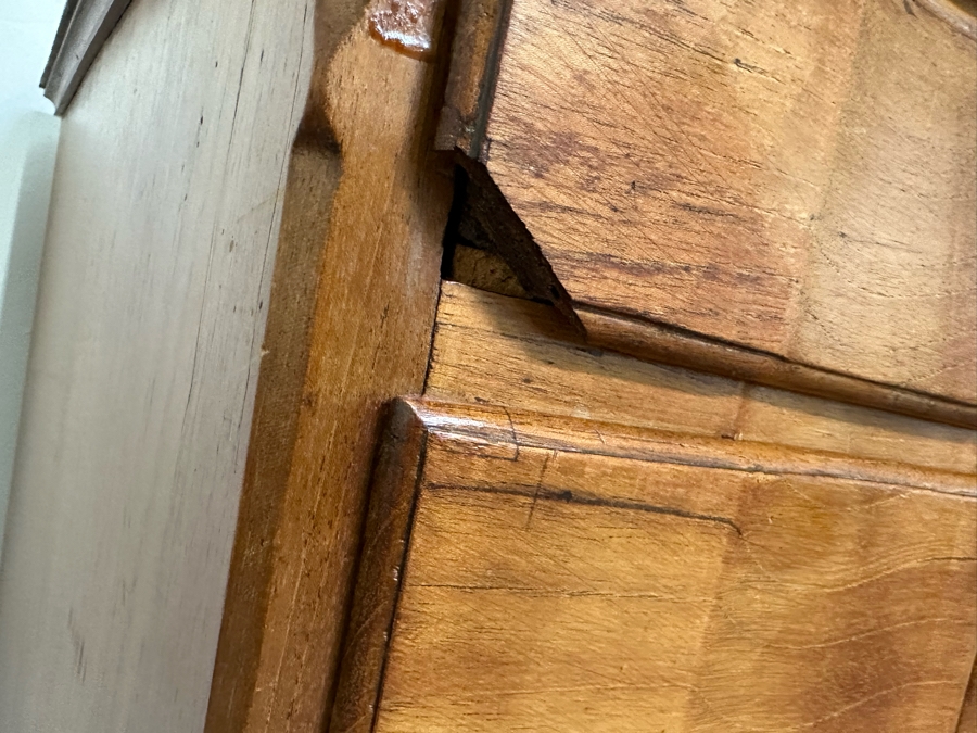 Stunning Antique Handmade 6Drawer Chest Of Drawers Dresser With Brass