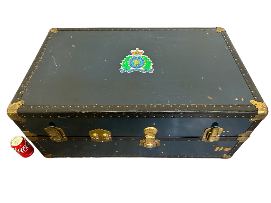 Vintage Christie Baggage Steamer Trunk Luggage 36W X 15D X 22H [Photo 2]