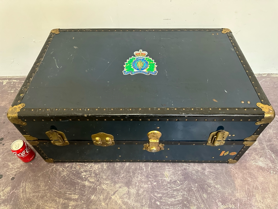 Vintage Christie Baggage Steamer Trunk Luggage 36W X 15D X 22H [Photo 10]