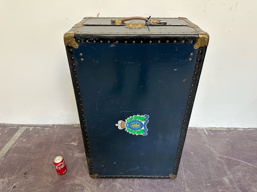 Vintage Christie Baggage Steamer Trunk Luggage 36W X 15D X 22H [Photo 3]
