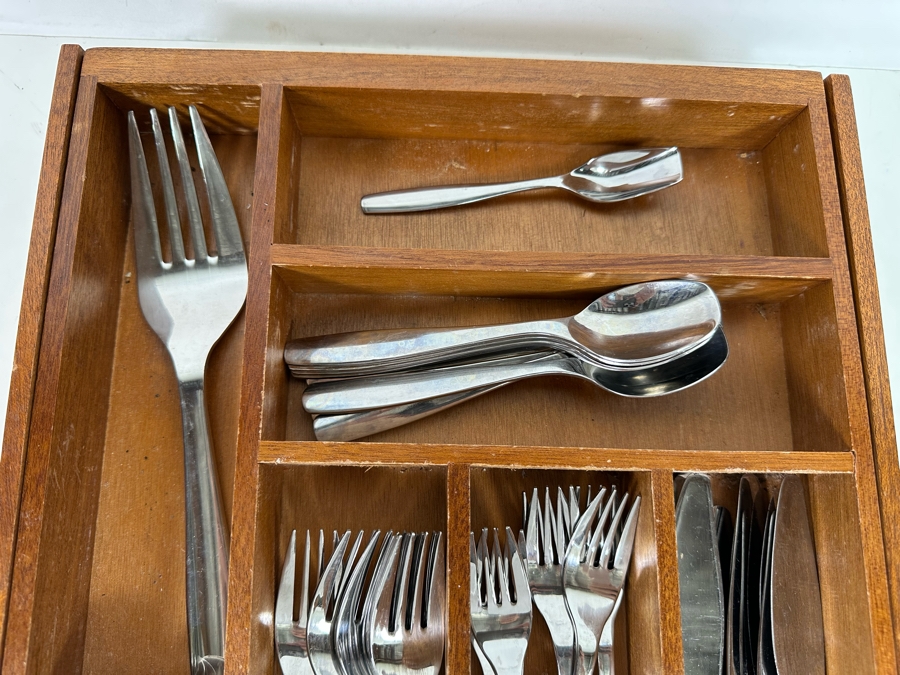 Gourmet Settings 18/10 Stainless Steel Flatware Set Service For Six With Extras And Wooden Storage Tray [Photo 5]