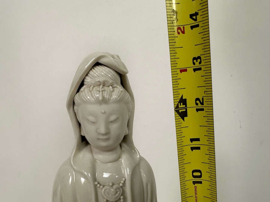 Signed White Porcelain Guan Yin Guanyin Seated Figure With Wooden Stand 8W X 13.5H [Photo 28]