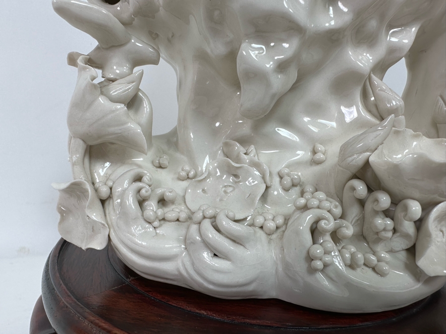 Signed White Porcelain Guan Yin Guanyin Seated Figure With Wooden Stand 8W X 13.5H [Photo 14]