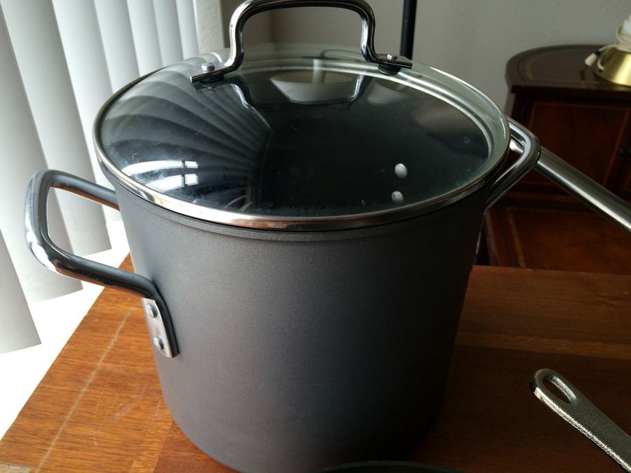 Calphalon Nonstick Pots & Pans [Photo 6]