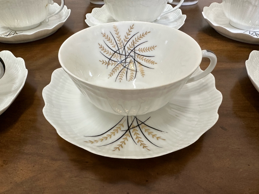 Limoges France Marin Paris, Set Of Eight Cups And Saucers Plus Pair Of Creamers And Sugar Bowl [Photo 7]