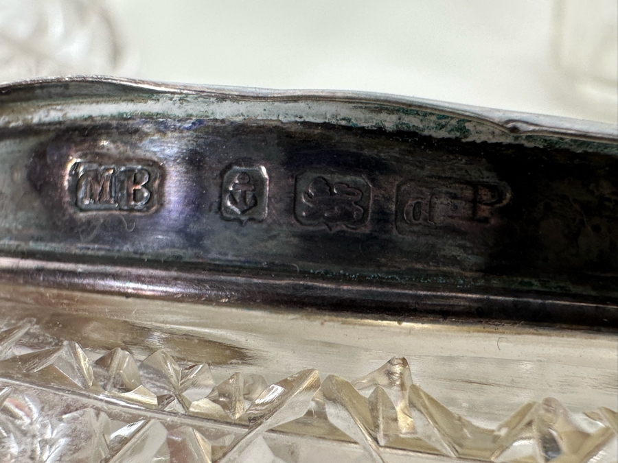 Antique English Hallmarked Sterling Silver Repousse Cherub Dresser Jars [Photo 16]