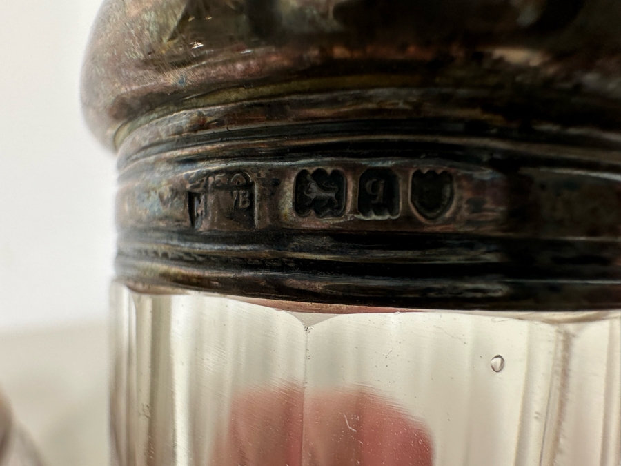 Antique English Hallmarked Sterling Silver Repousse Cherub Dresser Jars [Photo 21]