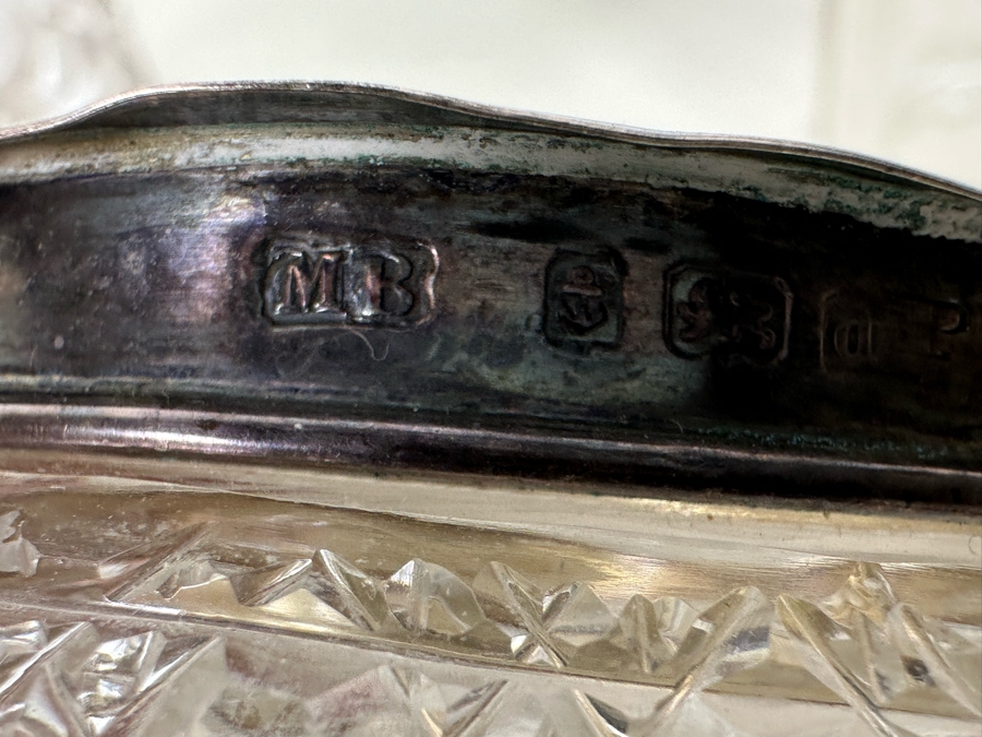 Antique English Hallmarked Sterling Silver Repousse Cherub Dresser Jars [Photo 15]