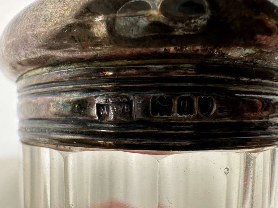 Antique English Hallmarked Sterling Silver Repousse Cherub Dresser Jars [Photo 18]