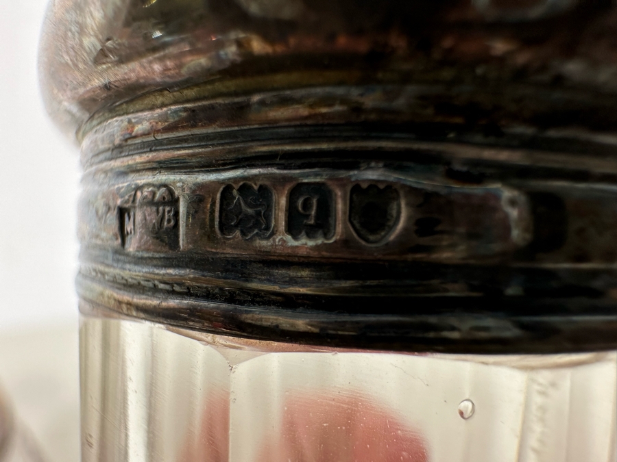 Antique English Hallmarked Sterling Silver Repousse Cherub Dresser Jars [Photo 22]