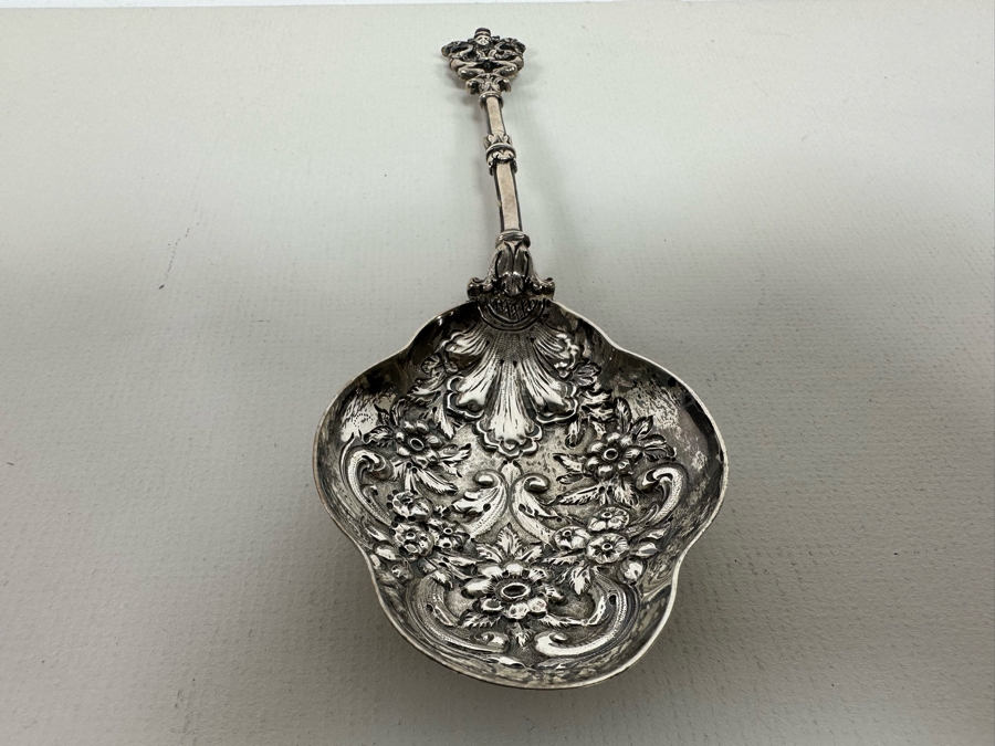 Antique Sterling Silver English Hallmarked Repousse Serving Spoon G&S Goldsmiths & Silversmiths Co Ltd 76.2g [Photo 5]