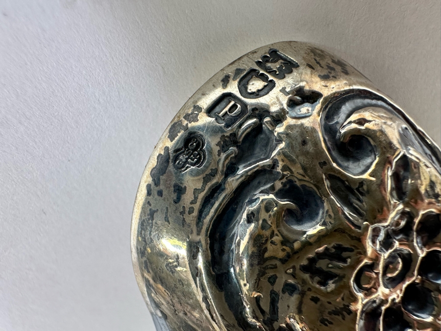 Antique Sterling Silver English Hallmarked Repousse Serving Spoon G&S Goldsmiths & Silversmiths Co Ltd 76.2g [Photo 19]