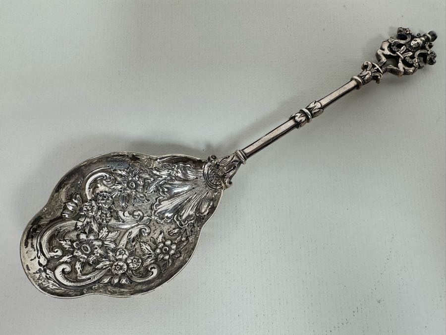 Antique Sterling Silver English Hallmarked Repousse Serving Spoon G&S Goldsmiths & Silversmiths Co Ltd 76.2g [Photo 2]