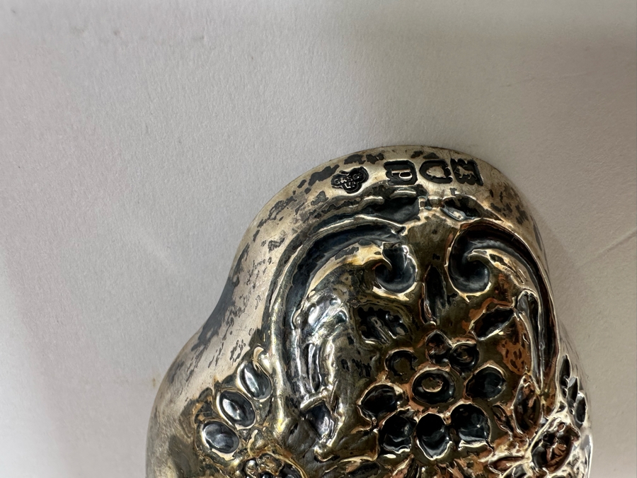 Antique Sterling Silver English Hallmarked Repousse Serving Spoon G&S Goldsmiths & Silversmiths Co Ltd 76.2g [Photo 15]