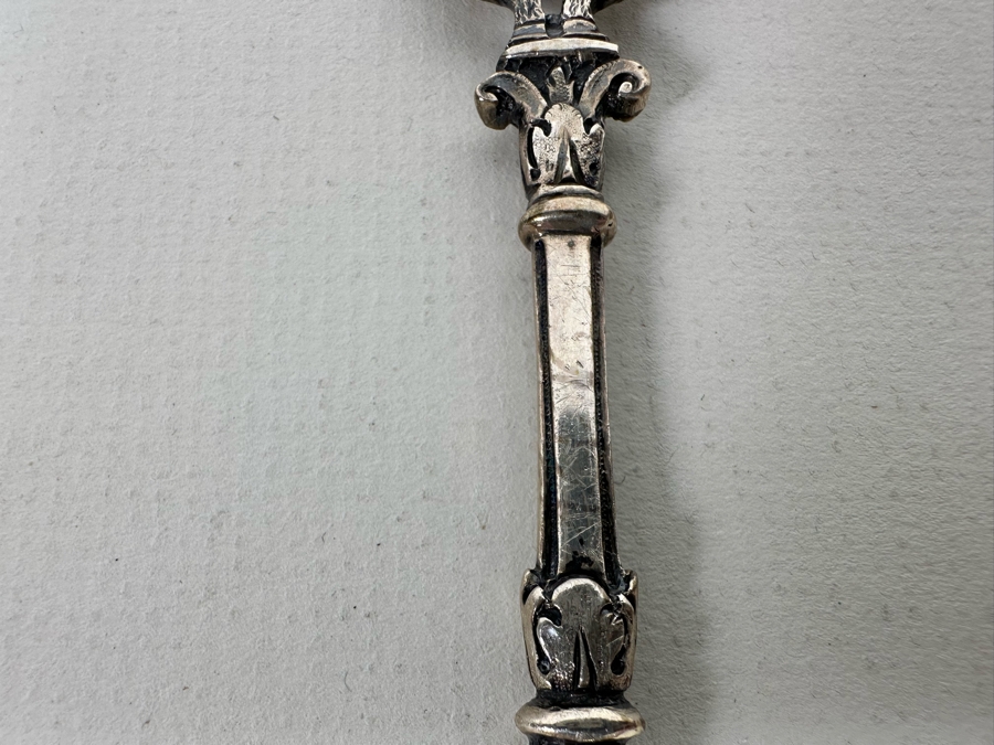Antique Sterling Silver English Hallmarked Repousse Serving Spoon G&S Goldsmiths & Silversmiths Co Ltd 76.2g [Photo 13]