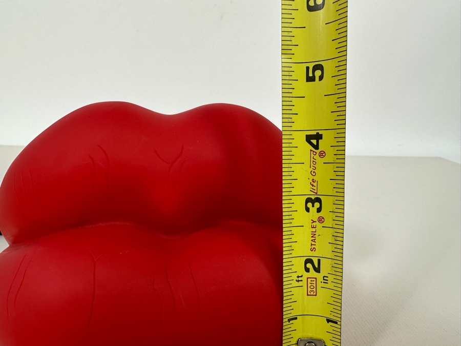 Red Lips Lamp 8W X 4.5H [Photo 7]