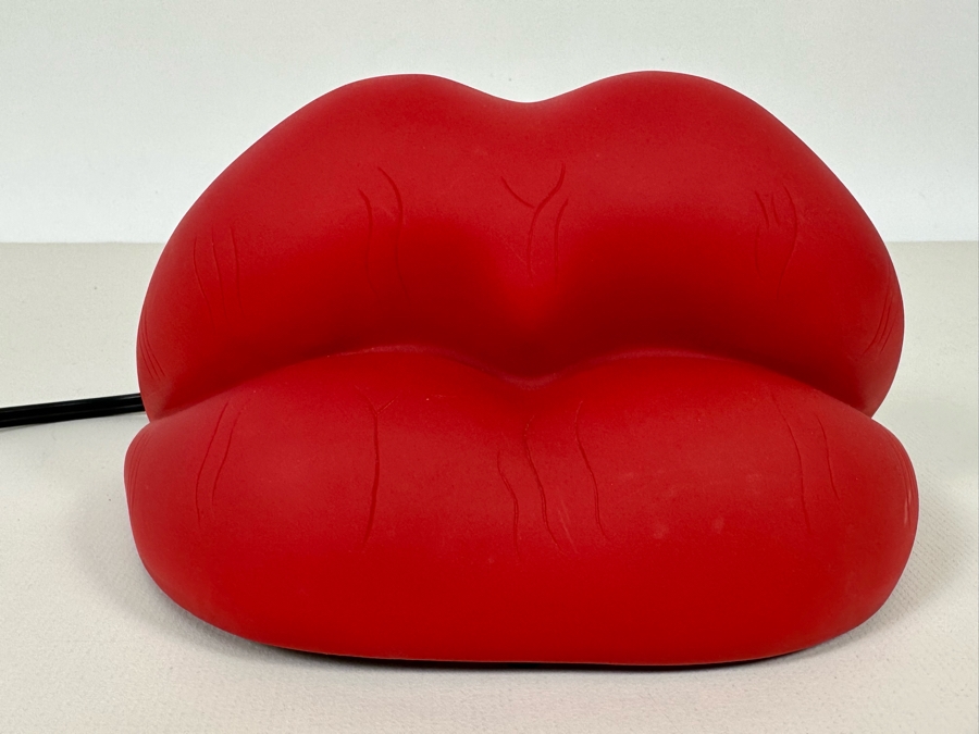 Red Lips Lamp 8W X 4.5H [Photo 8]