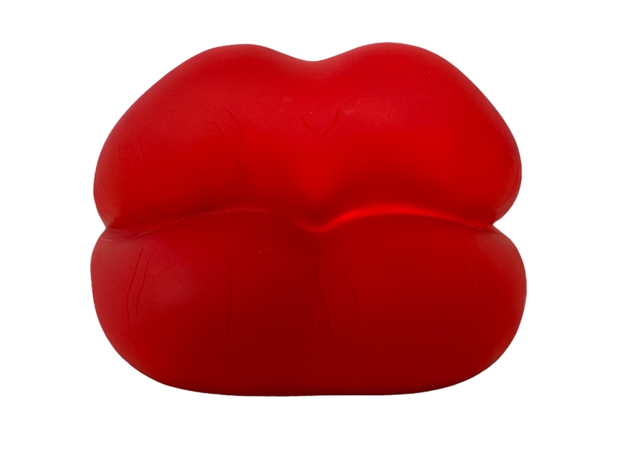 Red Lips Lamp 8W X 4.5H [Photo 1]