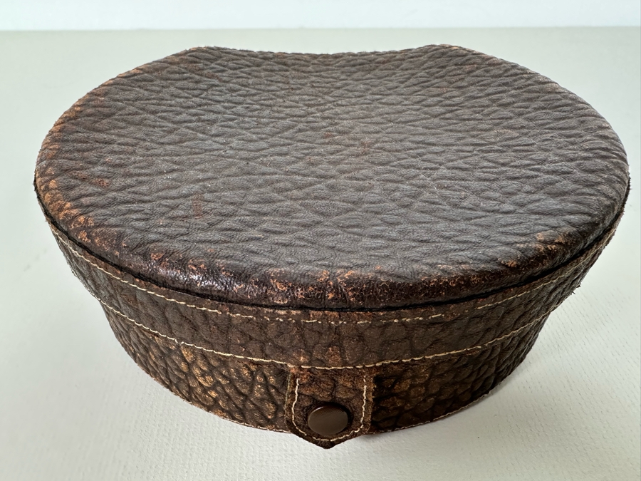 Vintage Leather Collar Box 7W X 2.5H [Photo 4]