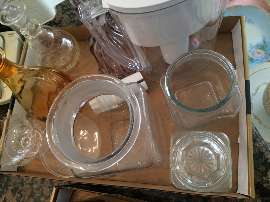 Kitchen Lot - Includes 3 Glass Decanters [Photo 1]