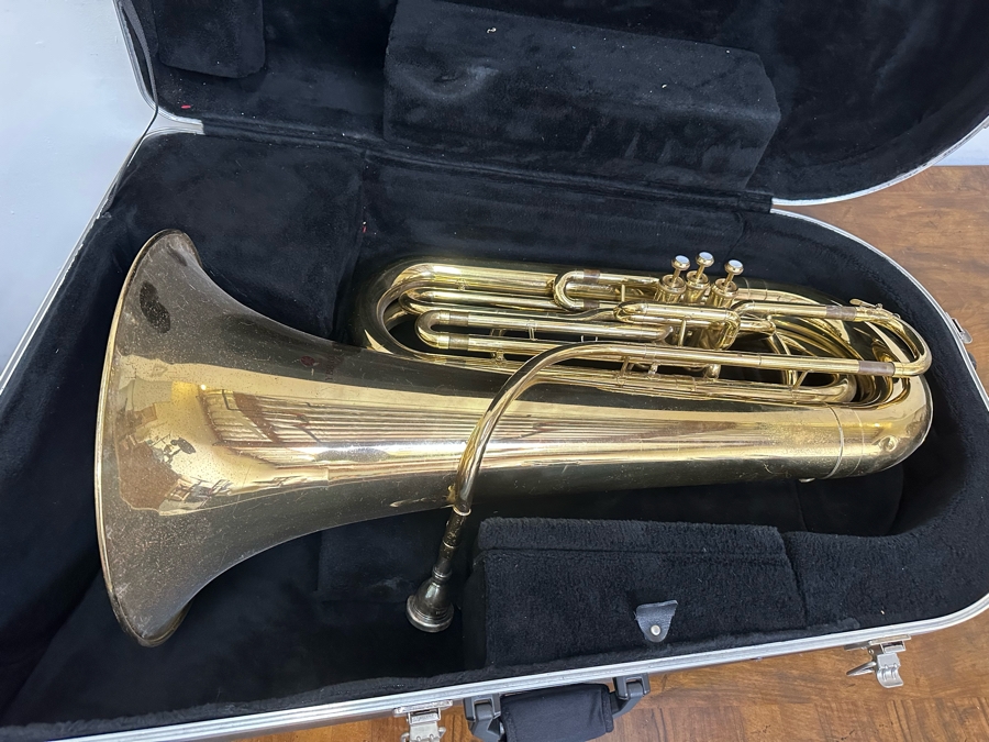 YAMAHA YBB103 Tuba With Hard Shell Case Made In Japan