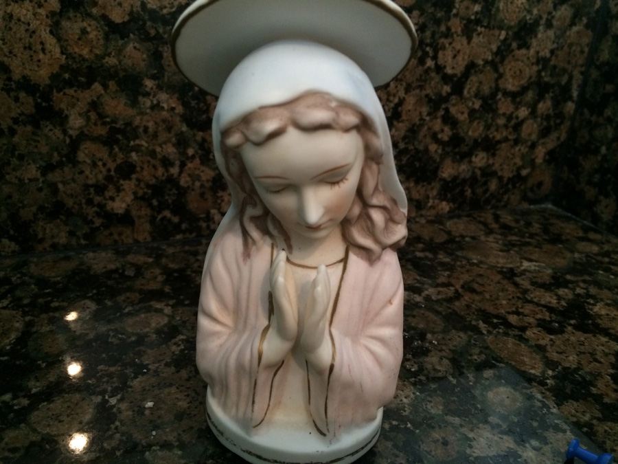 Religious Lot [Photo 5]