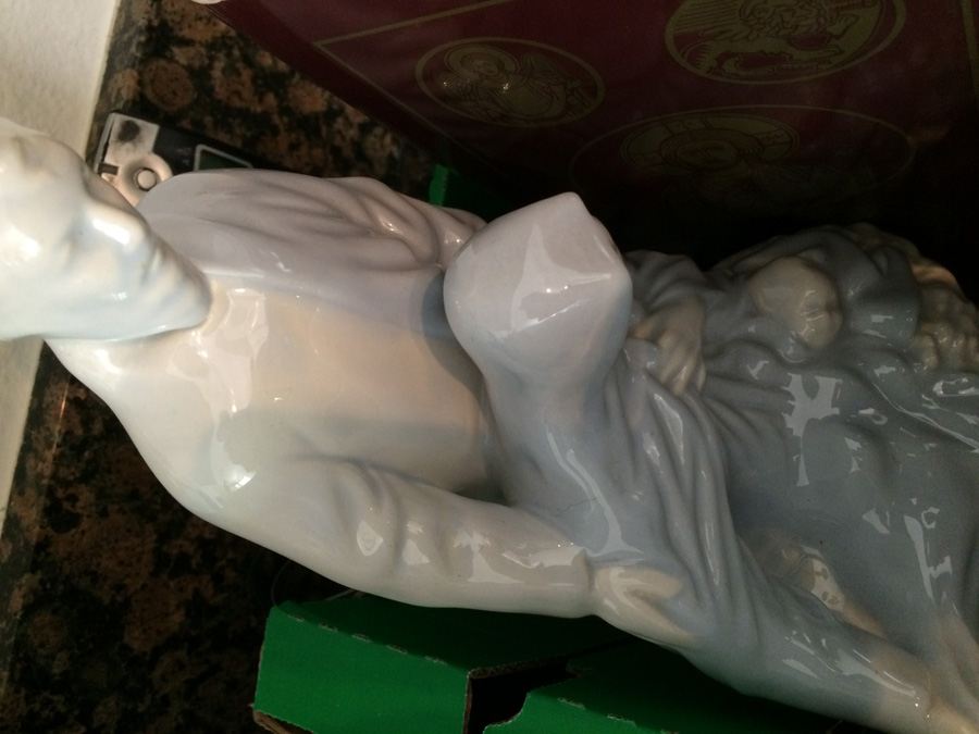 Religious Lot [Photo 8]