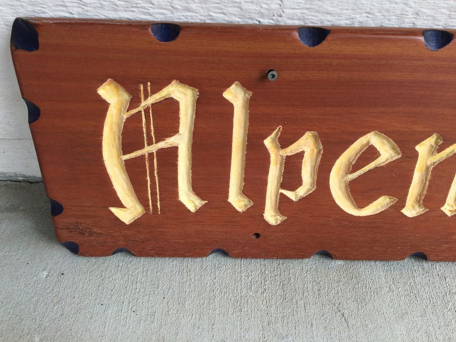 Wooden Sign - Alpentraum [Photo 2]