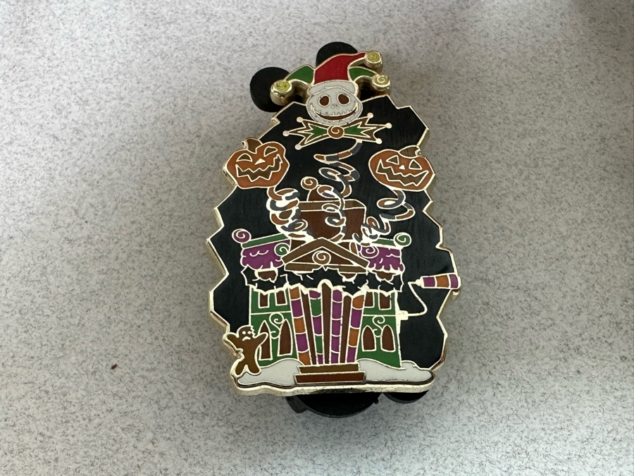 SIGNED Vintage Disneyland Haunted Mansion Holiday Gingerbread Mystery Set Limited Release Trading Pins With Original Boxes [Photo 12]