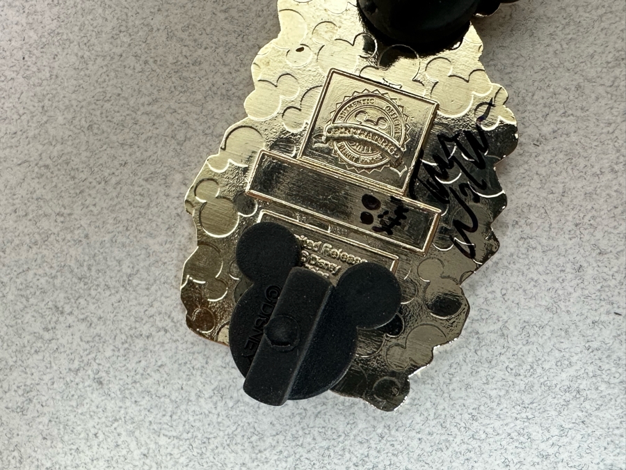 SIGNED Vintage Disneyland Haunted Mansion Holiday Gingerbread Mystery Set Limited Release Trading Pins With Original Boxes [Photo 15]