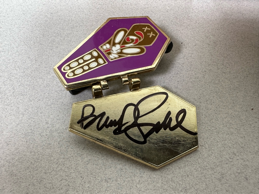 SIGNED Vintage Disneyland Haunted Mansion Holiday Gingerbread Mystery Set Limited Release Trading Pins With Original Boxes [Photo 11]