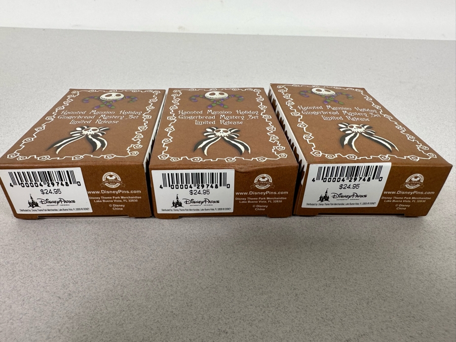 SIGNED Vintage Disneyland Haunted Mansion Holiday Gingerbread Mystery Set Limited Release Trading Pins With Original Boxes [Photo 3]