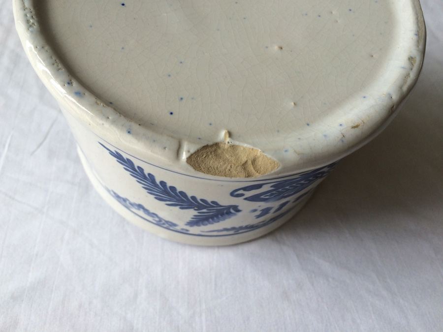 Blue & White Stoneware Hanging Salt Crock Box [Photo 7]