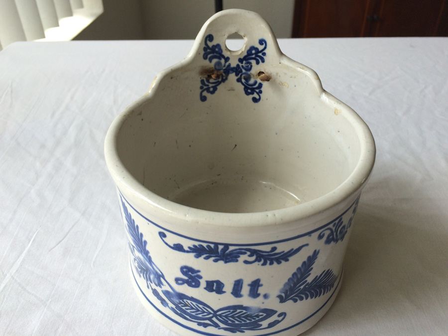 Blue & White Stoneware Hanging Salt Crock Box [Photo 1]
