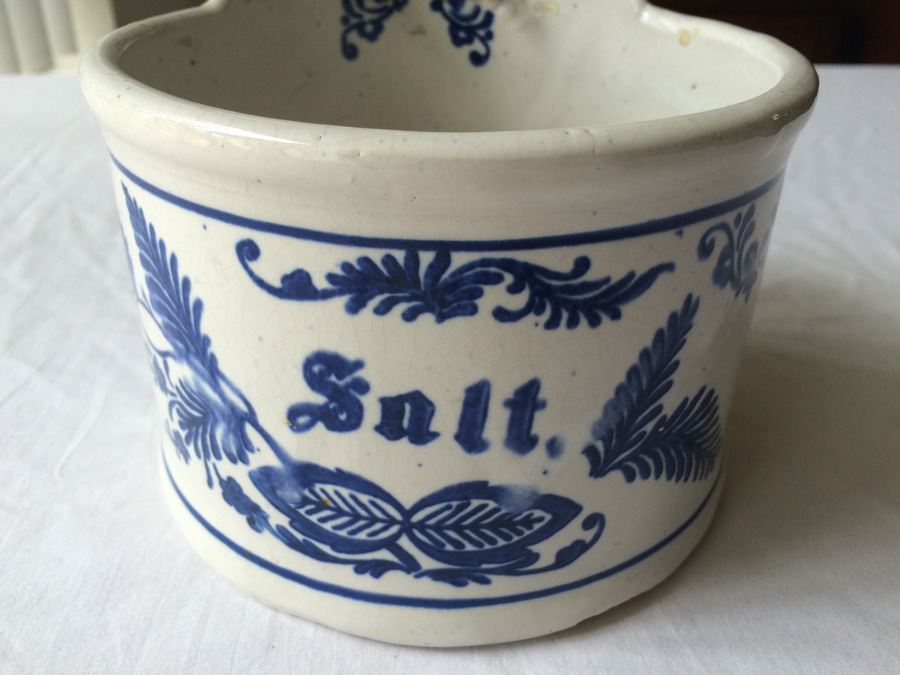 Blue & White Stoneware Hanging Salt Crock Box [Photo 2]