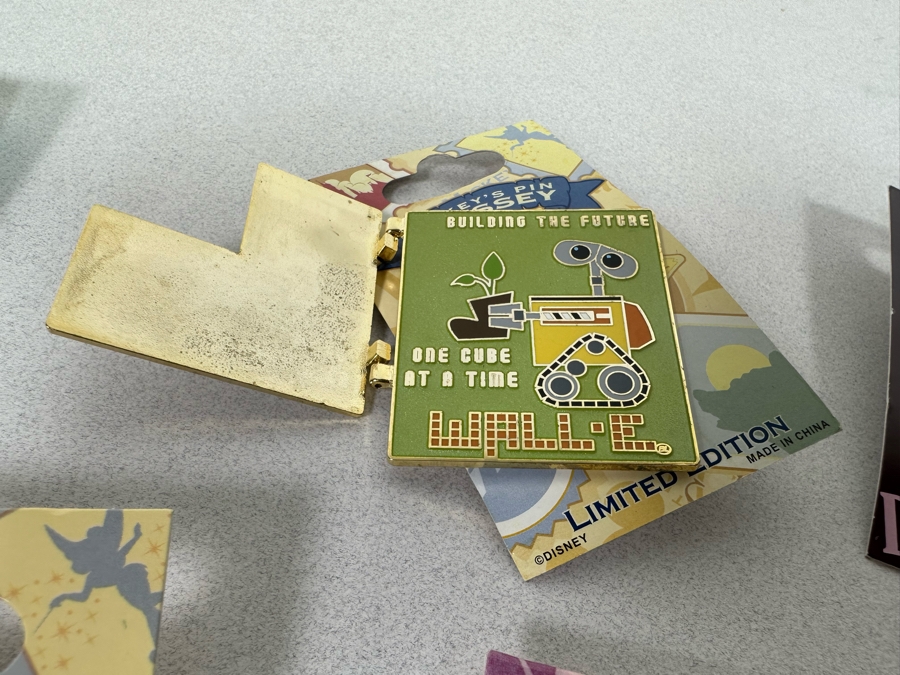 Collection Of Vintage Disneyland Limited Edition Trading Pins New On Cards [Photo 12]