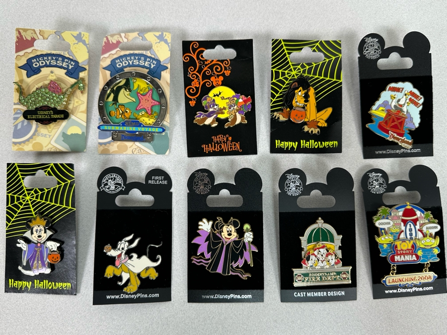 Collection Of Vintage Disneyland Trading Pins New On Cards [Photo 3]