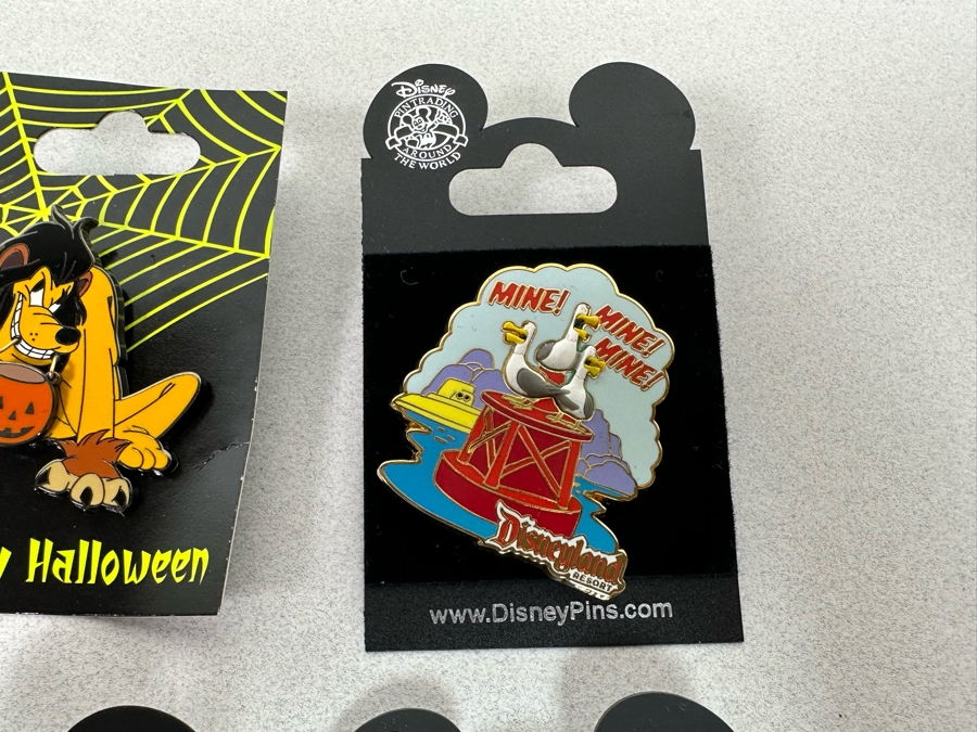 Collection Of Vintage Disneyland Trading Pins New On Cards [Photo 13]