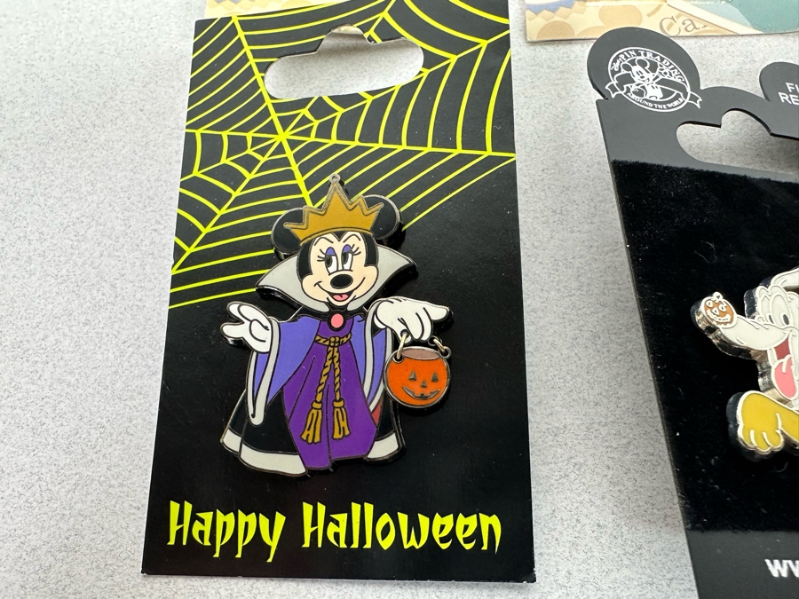 Collection Of Vintage Disneyland Trading Pins New On Cards [Photo 8]