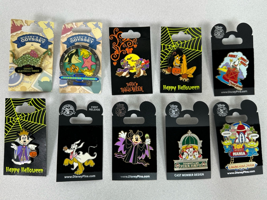 Collection Of Vintage Disneyland Trading Pins New On Cards [Photo 2]