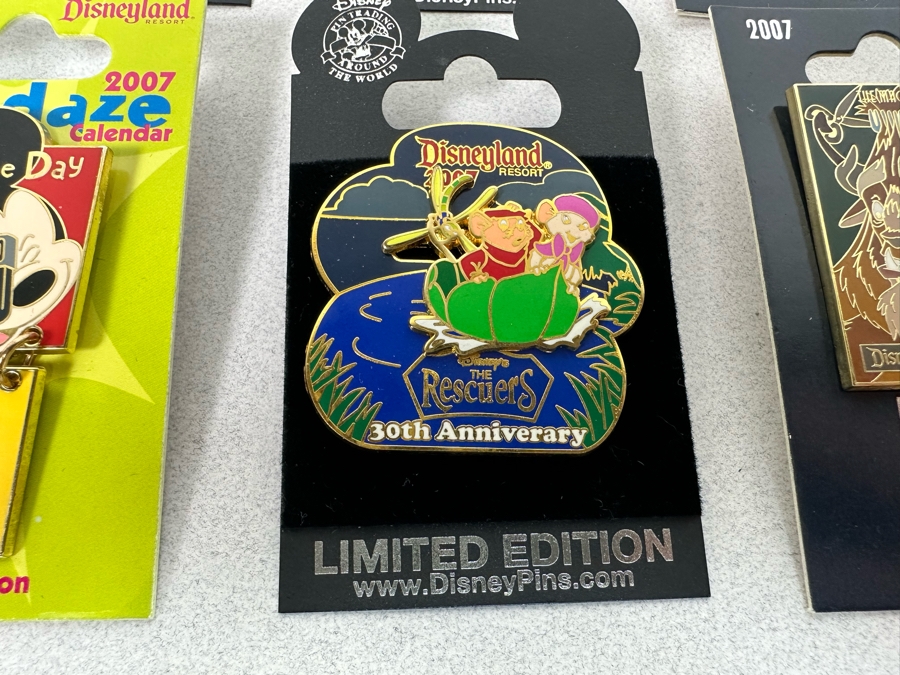 Collection Of Vintage Disneyland Limited Edition Trading Pins New On Cards [Photo 9]