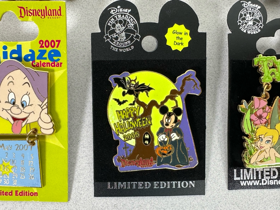 Collection Of Vintage Disneyland Limited Edition Trading Pins New On Cards [Photo 12]